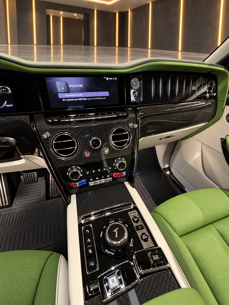 Rolls-Royce Cullinan Black Badge Series II - Armored Bulletproof Vehicle, B6 Certified photo 5