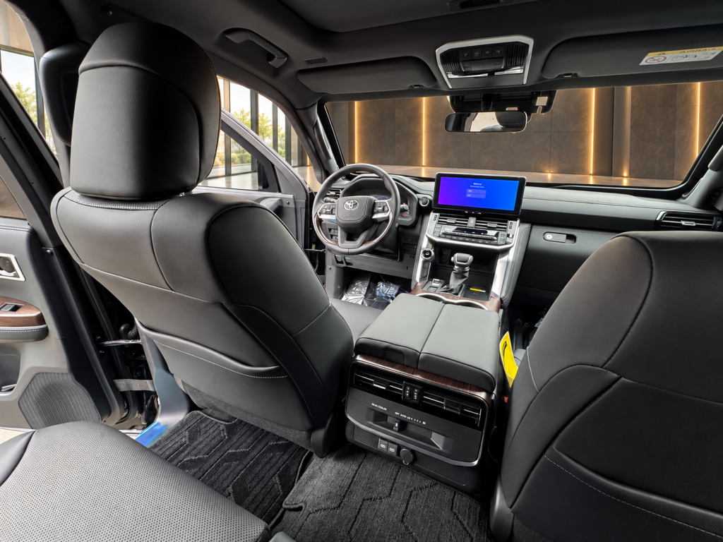 Toyota Land Cruiser 300 - Armored Bulletproof Vehicle, B6 Certified photo 7