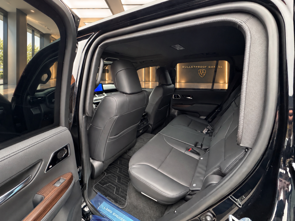 Toyota Land Cruiser 300 - Armored Bulletproof Vehicle, B6 Certified photo 9
